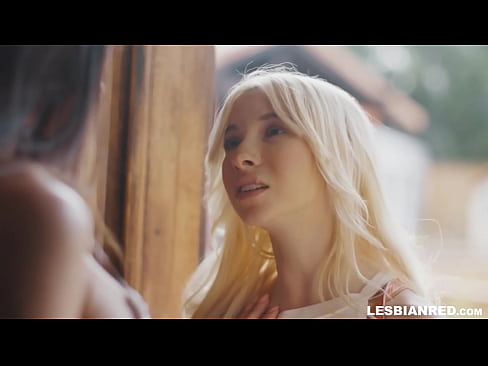 ❤️ Pige kommer hjem et par måneder senere og ender med at spise sin stedmors fisse ❤️❌ Fucking video at da.bestsexporno.ru